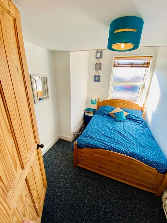 Spacious Victorian Family Town House, Sleeps 7, Near Centre Casa de férias York